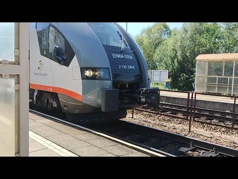 EN64-009 wjeżdża na stację Kielce Piaski