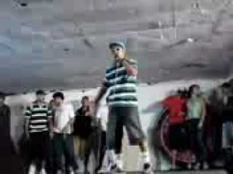 MC  LELLO  E  AMARAL  - ÁGUIA 1  BAILE DA MOOCA.3gp