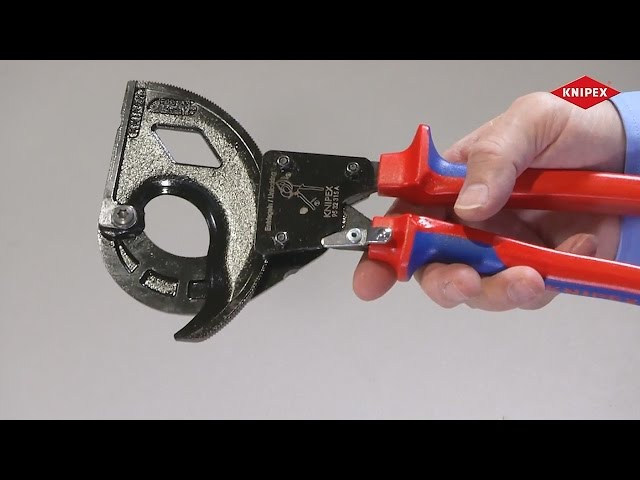 Video Teaser für KNIPEX Kabelschneider für stahlarmierte Kabel (SWA-Kabel)