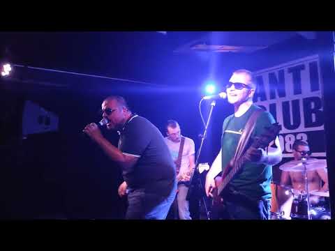 Union Thugs "Héros et Martyrs" (Brigada Flores Magon Cover) - Le Cirque Electrique Paris  10/09/2023