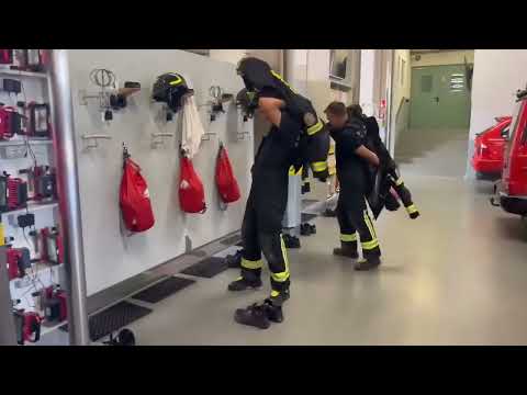 "Dietro le quinte" della caserma dei vigili del fuoco di Bolzano