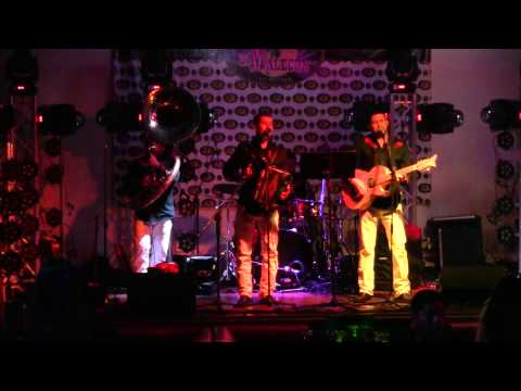 Grupo Los Exclusivos - Nomas por Nomas *Jr Avendano* (En vivo en El Malecon Night Club Lakewood Ca)