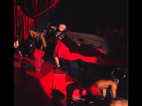 Madonna Stage Fall BRIT Awards 2015