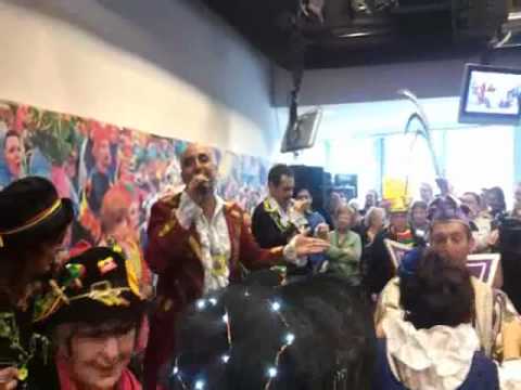 De äöpeningsdans - Spik & Span