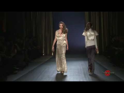 Alena Akhmadullina - PARIS Fashion Week  SS 2010 in Louvre Runway Show