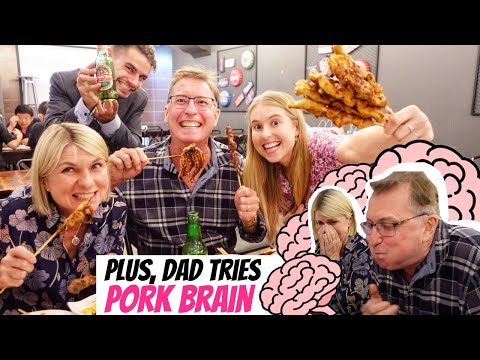 Meus pais experimentaram CHURRASCO CHINÊS 烧烤 pela primeira vez!!!