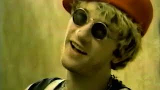 Captain Sensible talks about Happy talk & The Dammed 1982