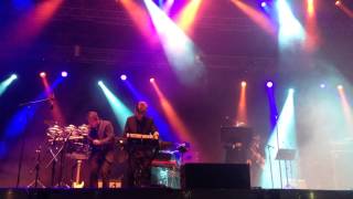 Iván Ferreiro - No mires a los ojos de la gente . Homenaje a Golpes Bajos en @portamerica 14