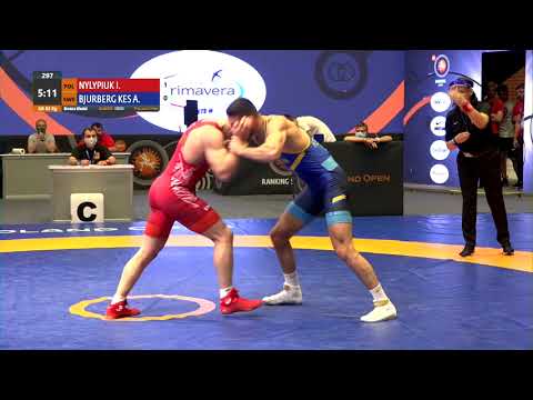 BRONZE GR - 82 kg: I. NYLYPIUK (POL) v. A. BJURBERG KES (SWE)