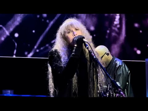 Landslide - Stevie Nicks - Live Emotional Tribute to Christine McVie - 3/10/23 - Los Angeles