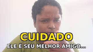 ⚠️ Cuidado com Seu Melhor Amigo: Ele Pode Estar Dormindo com Sua Mulher Enquanto Você Está Distraído