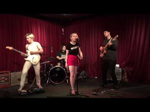 The Fontaines - Like A Stone [Live at Apogee]