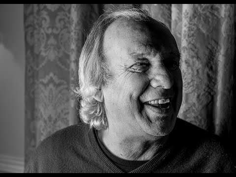 Ronan Sheehan recites his translation of Niágara