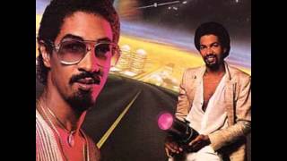 THE BROTHERS JOHNSON   You make me wanna wiggle