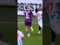 Pijnlijke landing voor Django Warmerdam... ??