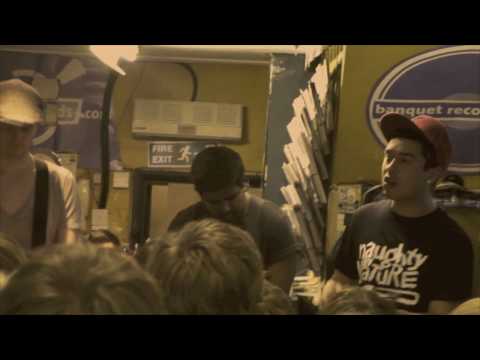 Hold On Tight - The King Blues (Live at Banquet Records, May 19th 2010)