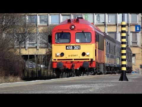 Az M418 301-es Csörgő indulása Pécsett