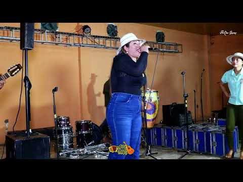 JOROPO VENEZOLANO- RAQUELITA CASTILLO-SALOMÓN MORENO-RAQUELITA CASTILLO DESDE SONÁ DE VERAGUAS 