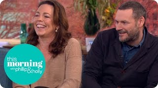 Джулиан Бэррэт и Оливия Коулмэн о сериале Флауэрс 2016