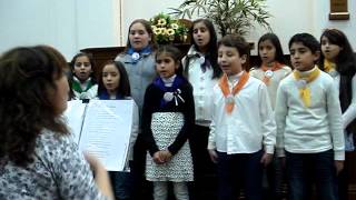 preview picture of video 'Coro de Niños del Taller Intercultural Recreando, Canta mi burrito'