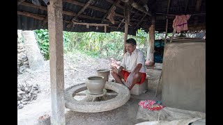 preview picture of video 'The story of Uravu Bamboo Grove’s earthen plates and pots'