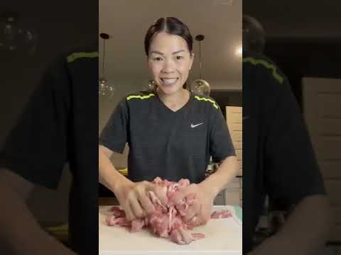 Making banh xeo/ Vietnamese crepes for my family