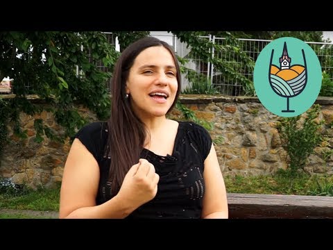 Palya Bea Psychéről és borról mesélt - nyárindító Kerekdomb Fesztivál - Tállya 2017