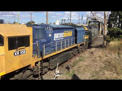 G543, XR558 Arrive At Geelong Loco Depot