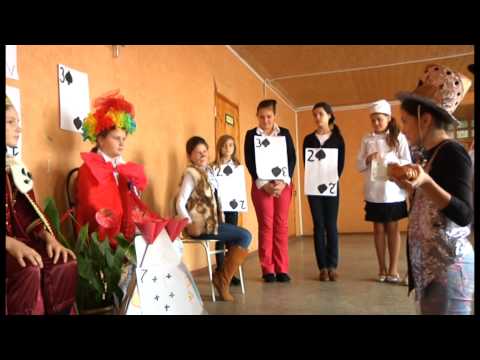 Scena dramatizata din "Alice in tara minunilor"