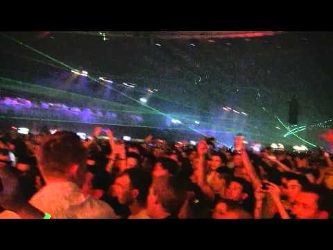 ASOT500 Den Bosch - Markus Schulz plays Turbulence
