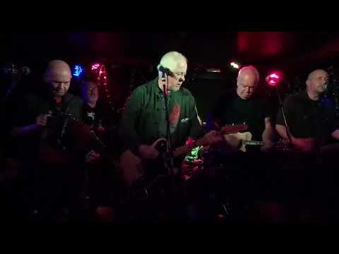 Jon Langford's Men of Gwent "Adrian Street" live at Le Pub 03/05/22