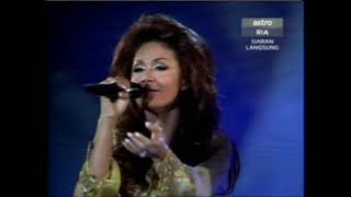 Download lagu Dialah Dihati Siti Nurhaliza Feat. Krisdayanti Live Apm 2005. mp3