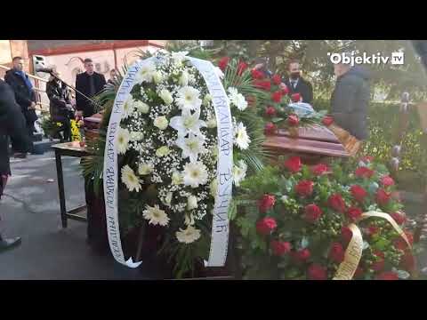 Vučić poslao VENAC u čast preminule pevačice: “Poslednji pozdrav dragoj Merimi”