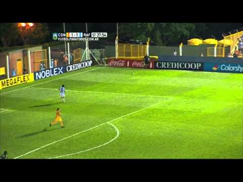 Álvarez tuvo la victoria. Cruzero del Norte 1 - Atl. Rafaela 1. Fecha 9. Primera División 2015. FPT