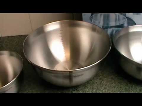 3 stainless steel mixing bowl set with non slip base