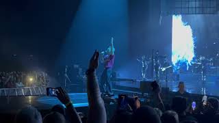 Robbie Williams Standing, on the edge of forever '23 03 14  Budapest
