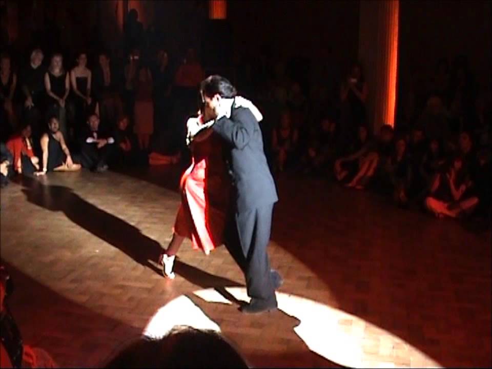 Esteban Moreno y Claudia Codega.wmv