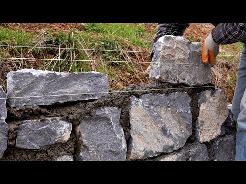 Building Stone Retaining Wall