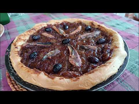 Pissaladière. Pizza francesa de cebolla caramelizada y anchoas