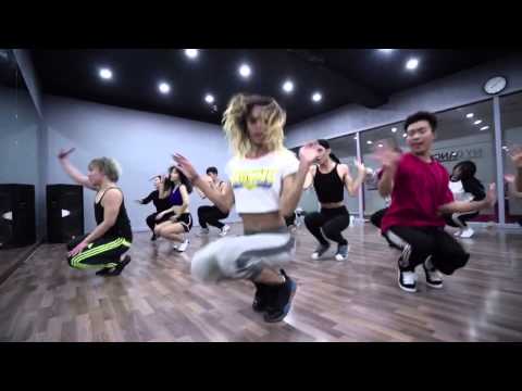Leiomy's Vogue Fem Class in Korea at "NY DANCE" studios