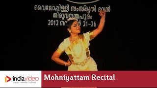 Mohiniyattam performance of Veenapoovu