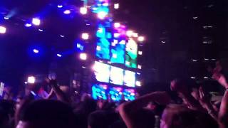 Tiesto - Kanye West's "Lost In The World" mix UMF MIA 2011