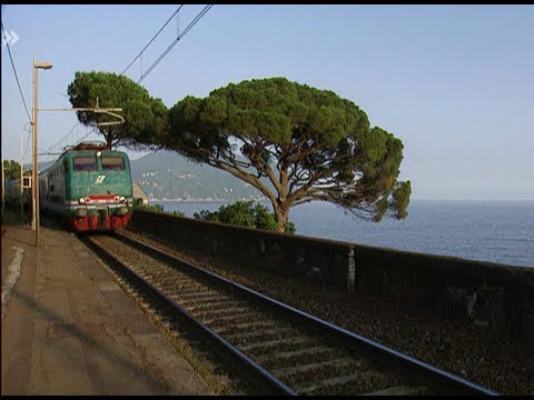 By train along the Ligurian coast - the Genoa - La Spezia route