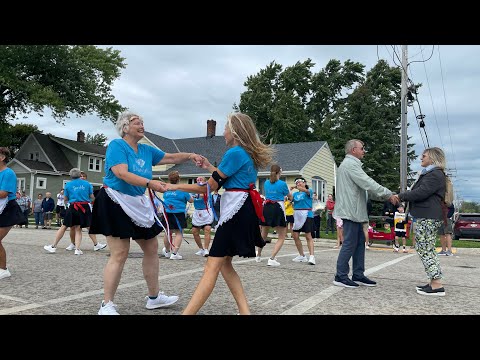 Luxembourgish Folk Dances with the Wisconsin Diamond Dancers