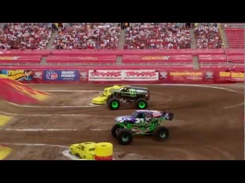 2012 MONSTER JAM WORLD FINALS XIII PRACTICE RUNS 3/23/2012