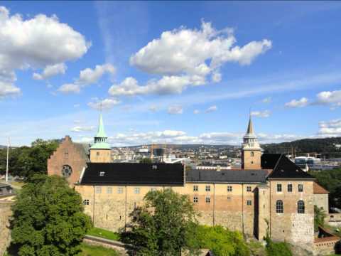 E guardo il mondo da un oblò