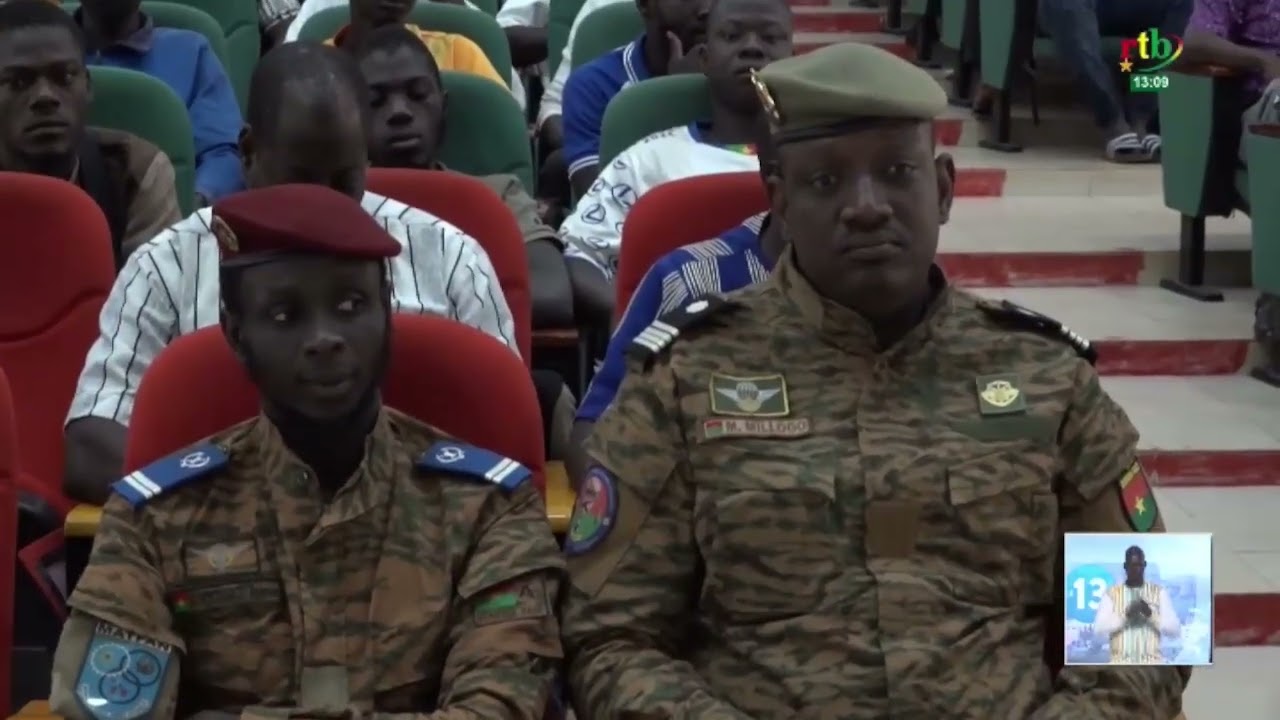 Formation : 1000 jeunes renforcent leurs capacités en aviculture à Bobo-Dioulasso