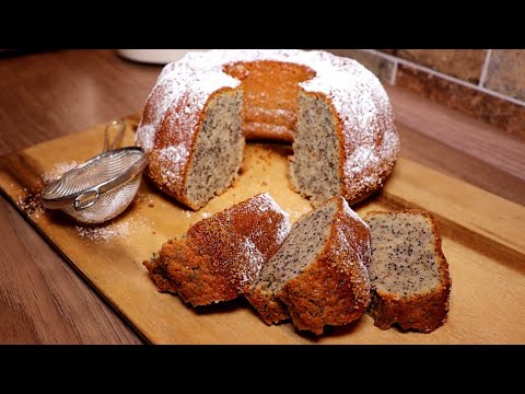 Saftiger Mohn-Gugelhupf mit Mandeln - klein, aber fein  /  Poppy Seed Cake