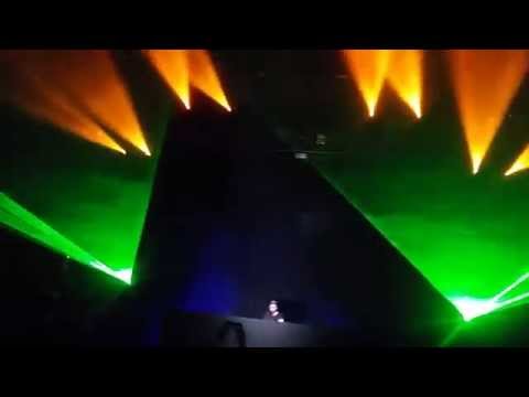Tiesto - Red Lights(Hardwell Mashup)- Live @ Top 100 Djs Party, Brixton Academy 18/10/14