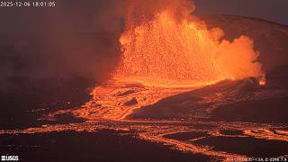 [V2cam] Kīlauea volcano, Hawaii (east Halemaʻumaʻu crater)